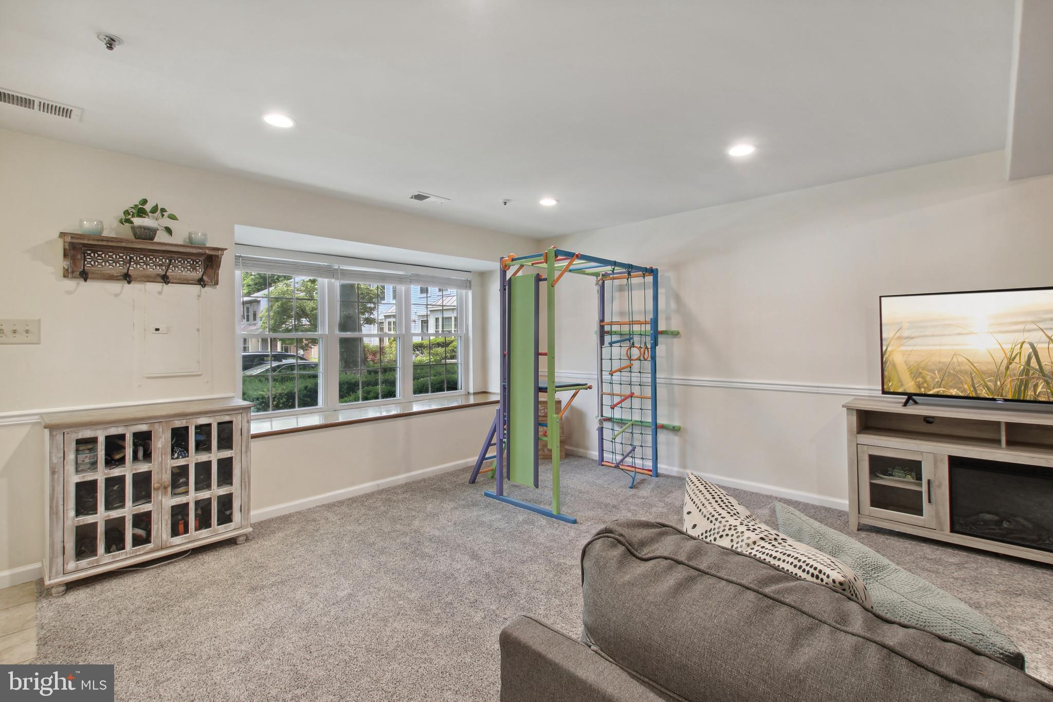 3305 Sea Port Way Silver Spring, MD 20902 - Photo 18 of 34