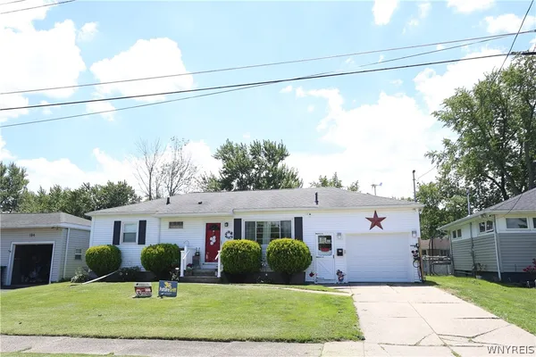 $245,000 | 180 Mullen Street, Tonawanda, NY 14150