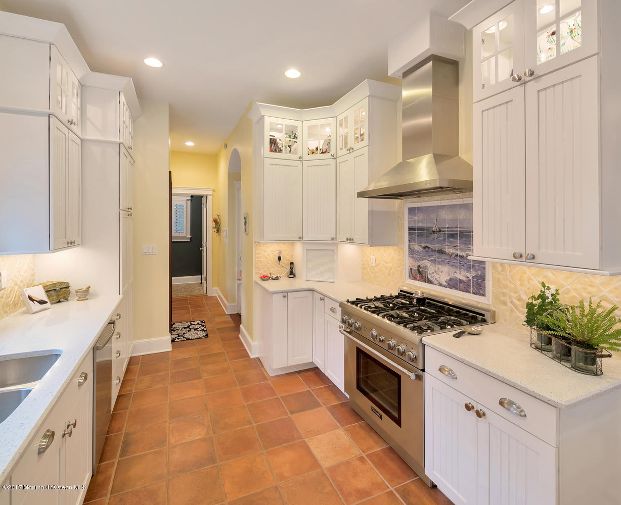 196 Spring Street Red Bank, NJ 07701 - Photo 8 of 39 196 Spring St Red Bank NJ-large-013-25-4