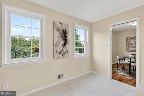 $850,000 | 19 South Abingdon Street, Arlington, VA 22204