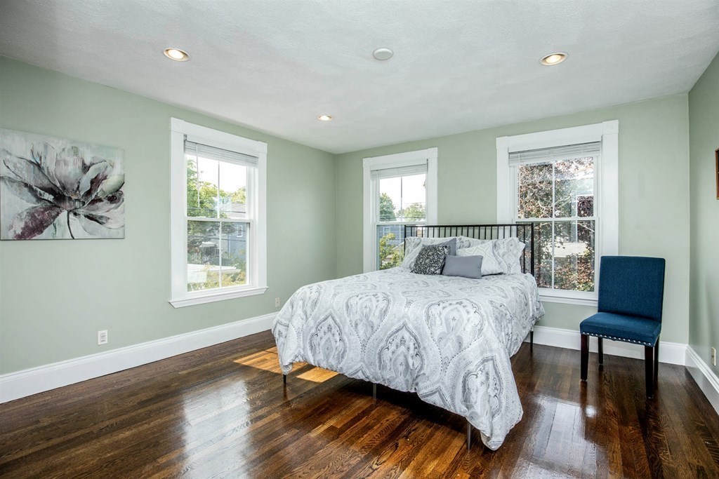 189 Burrill Street, Unit 2 Swampscott, MA 01907 - Photo 13 of 23