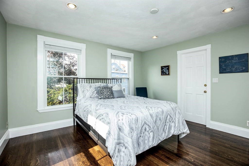 189 Burrill Street, Unit 2 Swampscott, MA 01907 - Photo 14 of 23