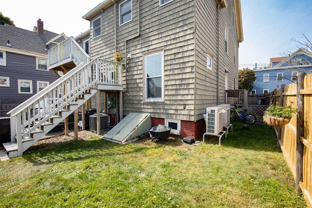 189 Burrill Street, Unit 2 Swampscott, MA 01907 - Photo 20 of 23