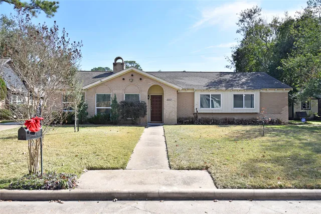 $2,600 | 2210 Pomeran Drive, Houston, TX 77080