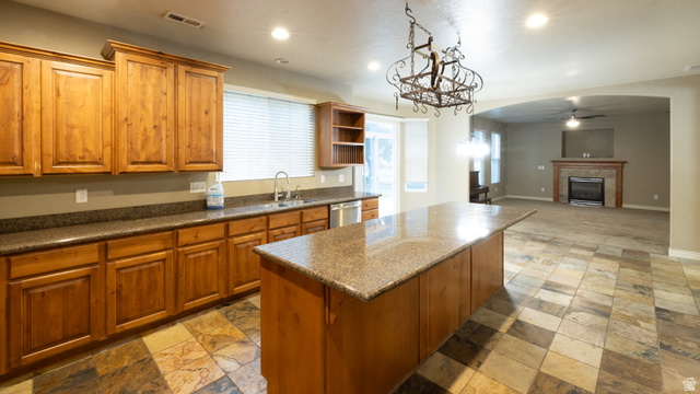 293 North 550 West Springville, UT 84663 - Photo 5 of 33 Large island and cabinet space