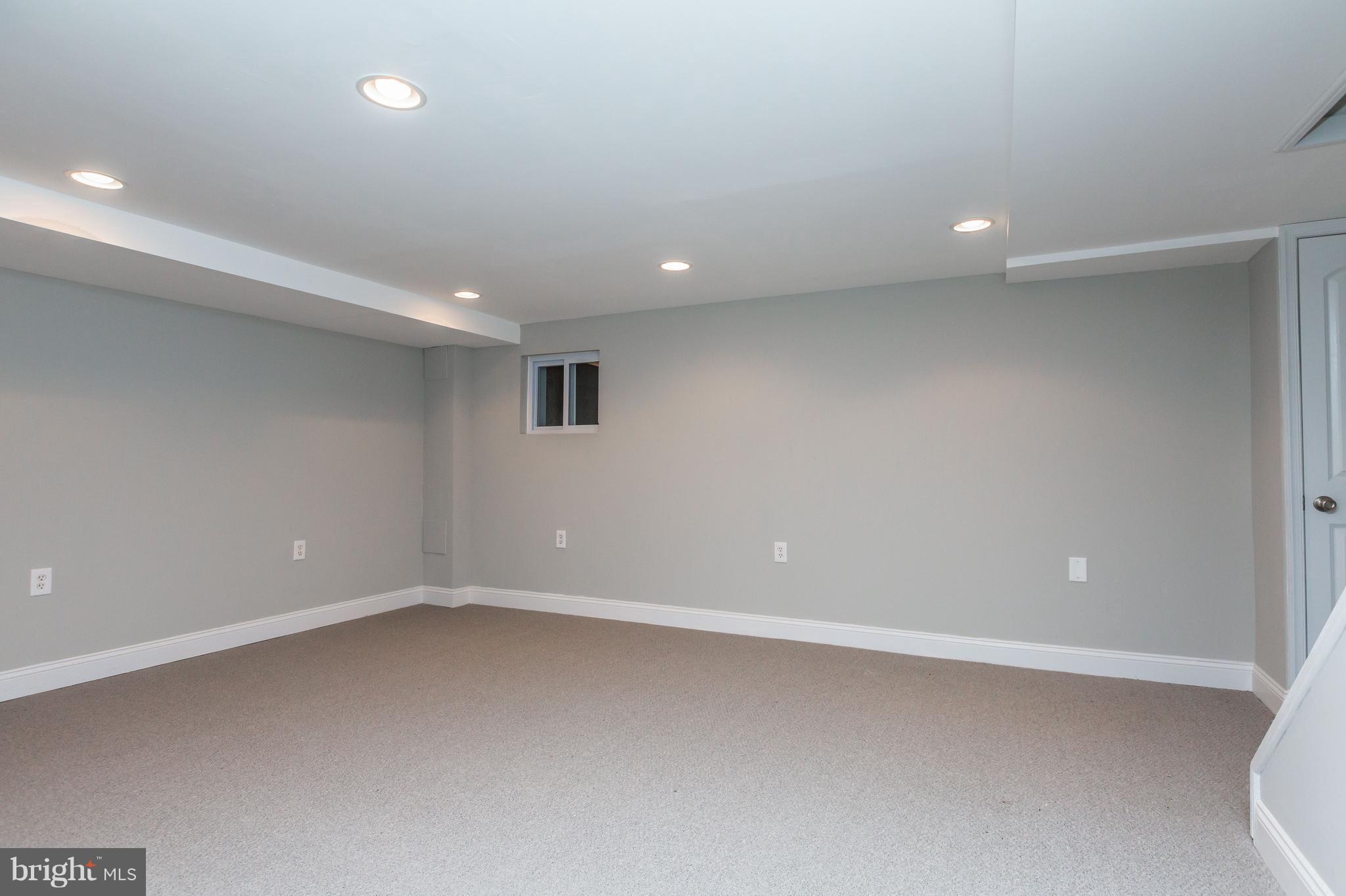 7 Murdock Road Baltimore, MD 21212 - Photo 24 of 30 an empty room with a empty space and window