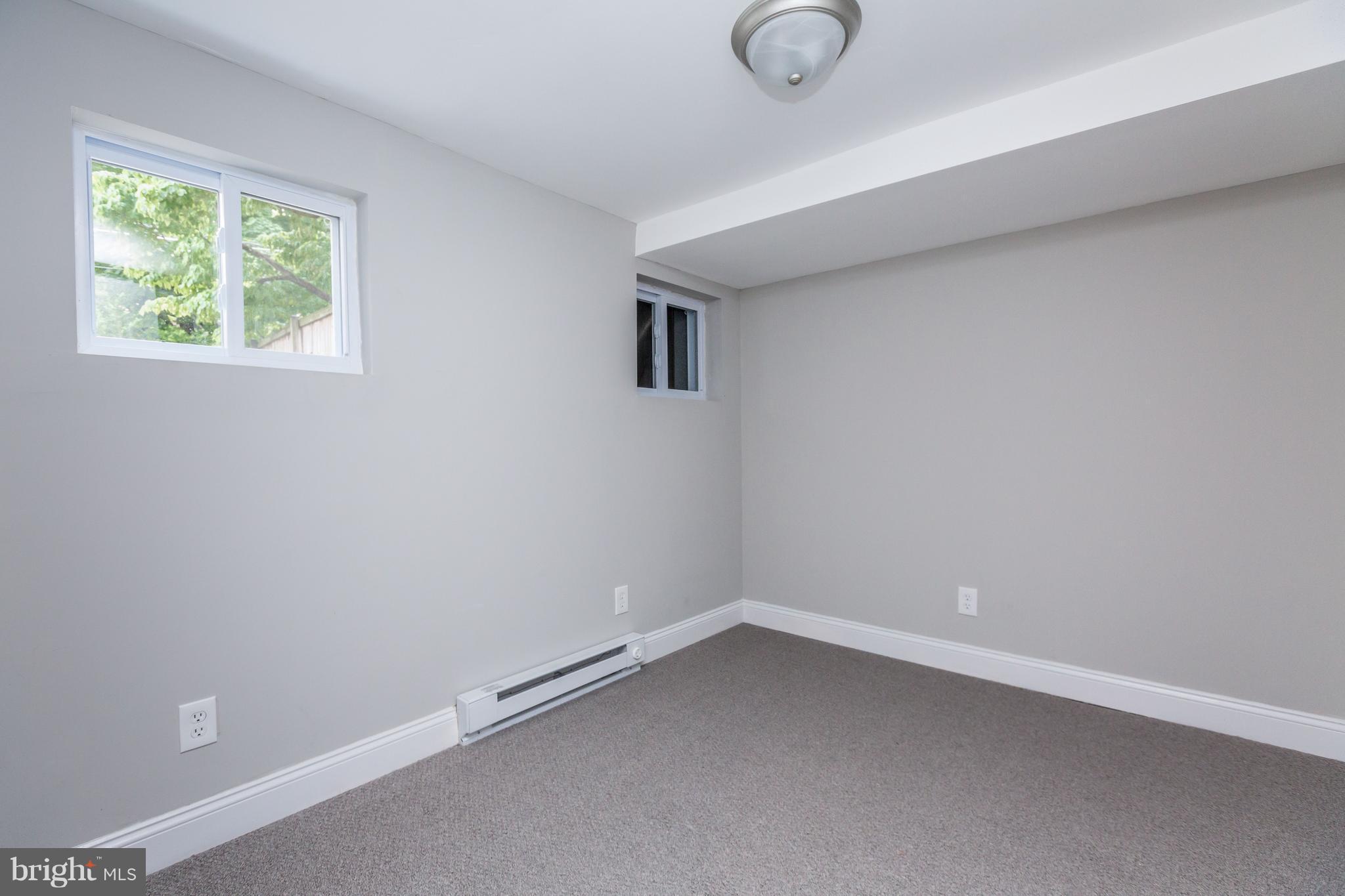 7 Murdock Road Baltimore, MD 21212 - Photo 25 of 30 an empty room with windows