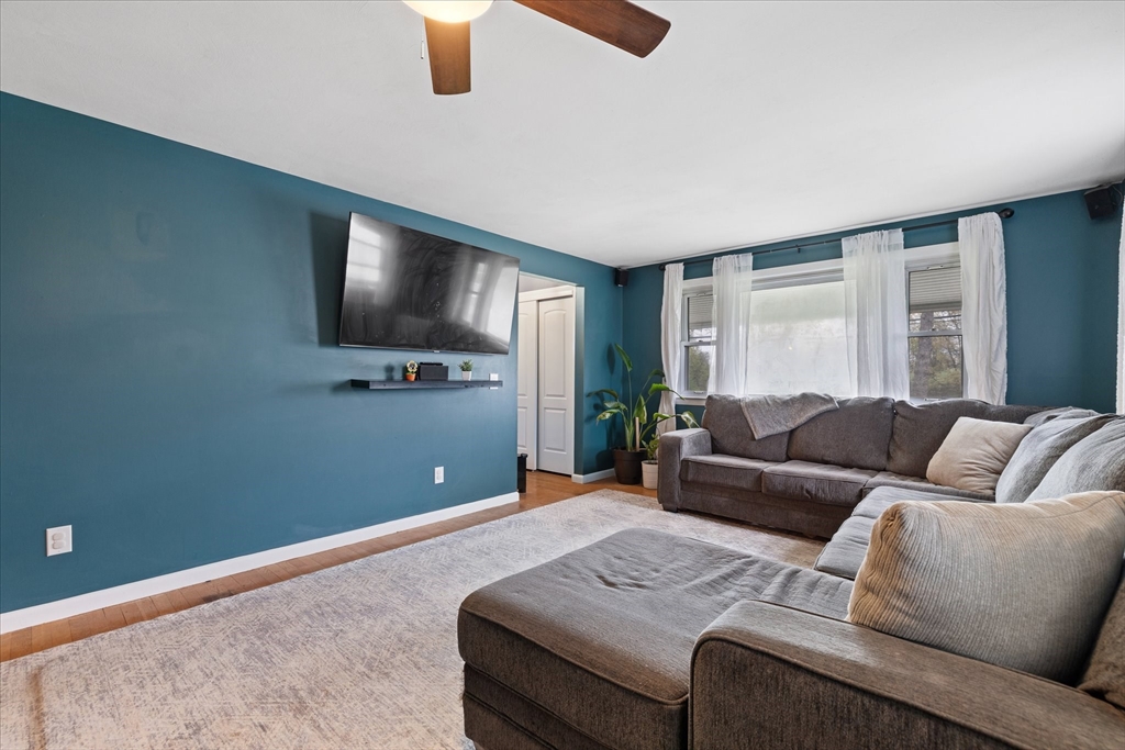 44 Lower Westfield Road Holyoke, MA 01040 - Photo 10 of 37 Gallery Image 10