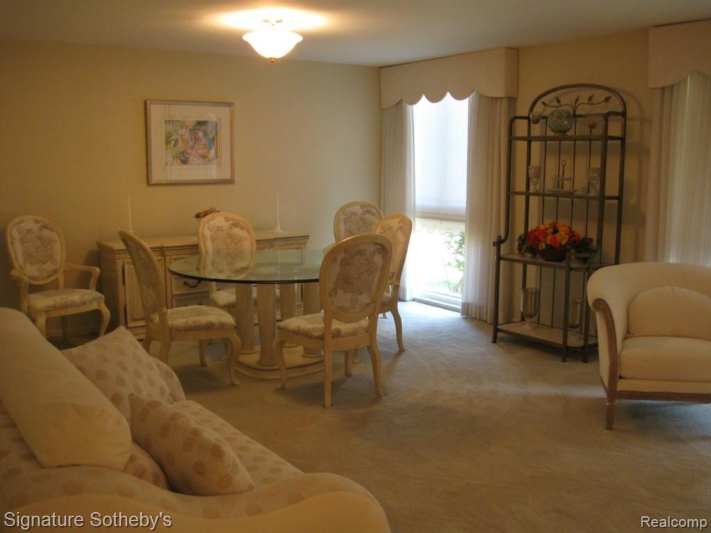 4045 West Maple Road Bloomfield Hills, MI 48301 - Photo 10 of 24