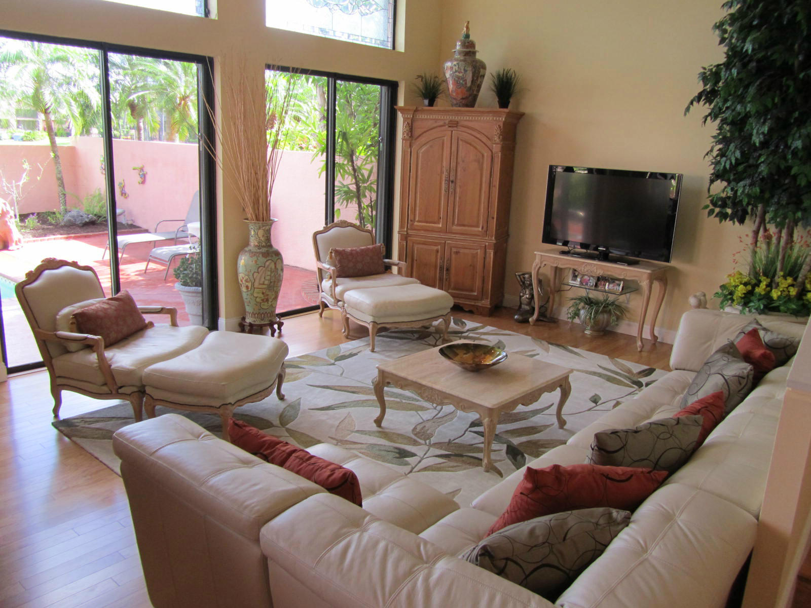 6489 Via Benita Boca Raton, FL 33433 - Photo 6 of 27 Living room