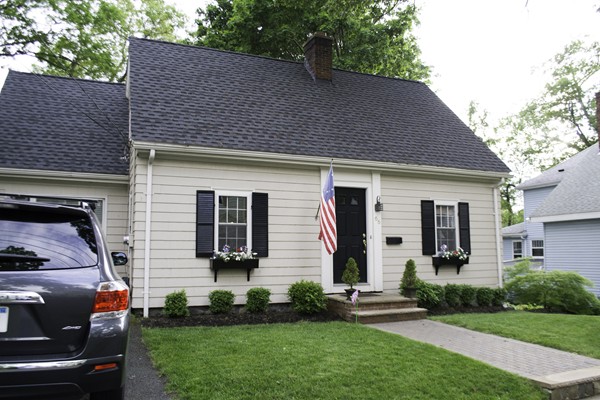 66 Magnolia Road Swampscott, MA 01907 - Photo 1 of 17 Gallery Image 1