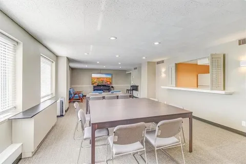$304,950 | 4550 Warwick Boulevard, Unit 210211, Kansas City, MO 64111