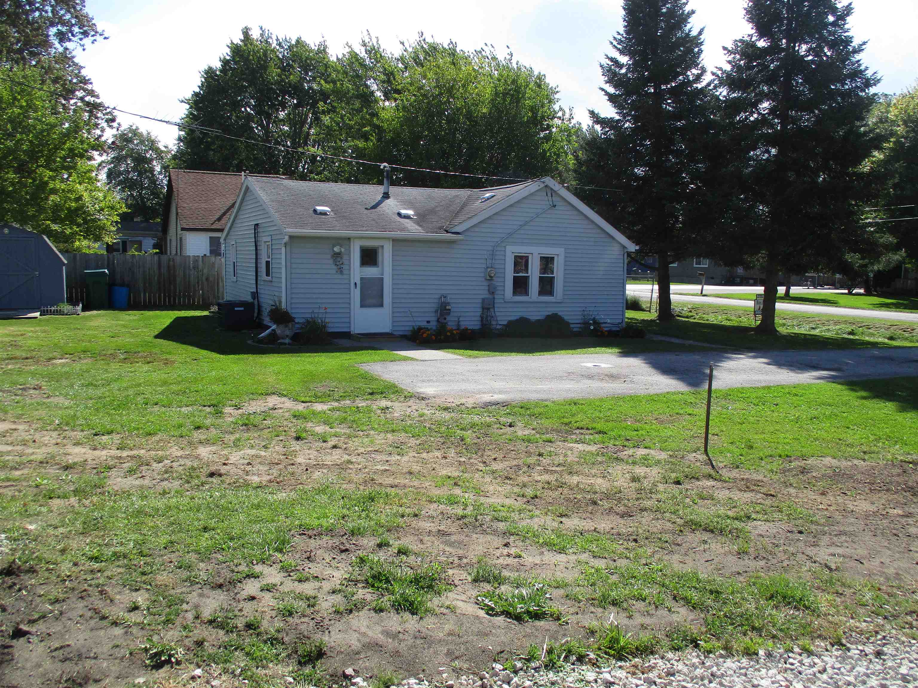 3411 Cramer Road Bay City, MI 48706 - Photo 2 of 13 Gallery Image 2