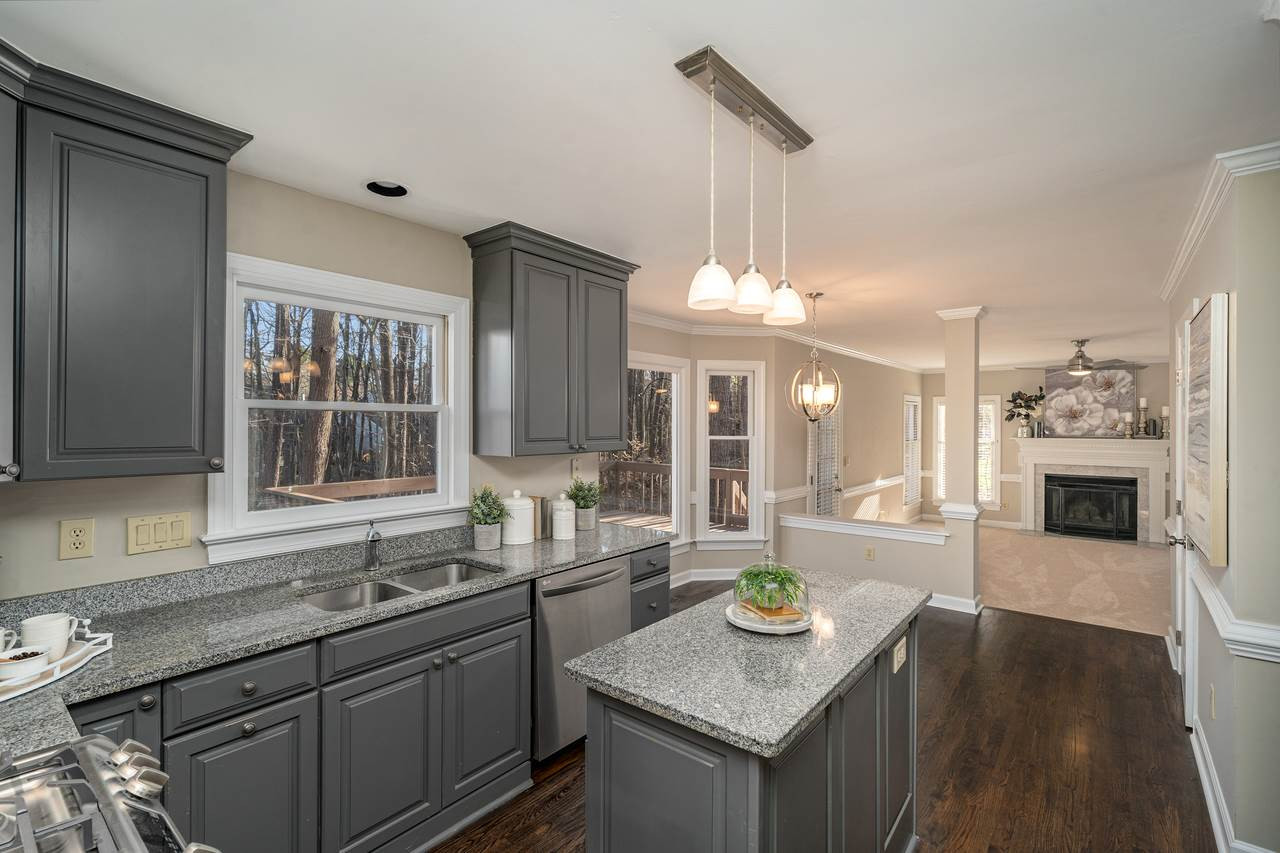 5612 Raddington Street Raleigh, NC 27613 - Photo 10 of 23 Kitchen