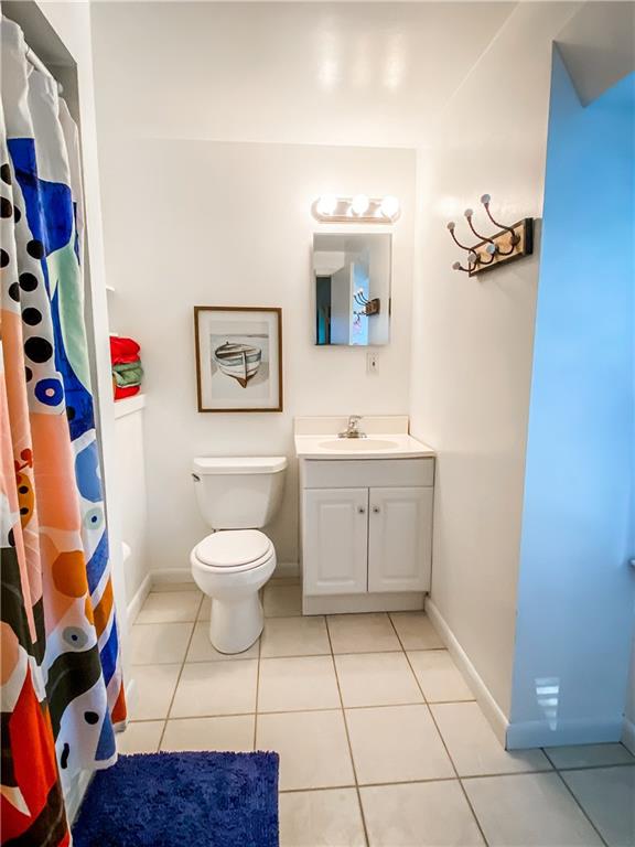 255 McIntyre Road Pittsburgh, PA 15237 - Photo 14 of 25 Full Bath with Ceramic Tiled Flooring