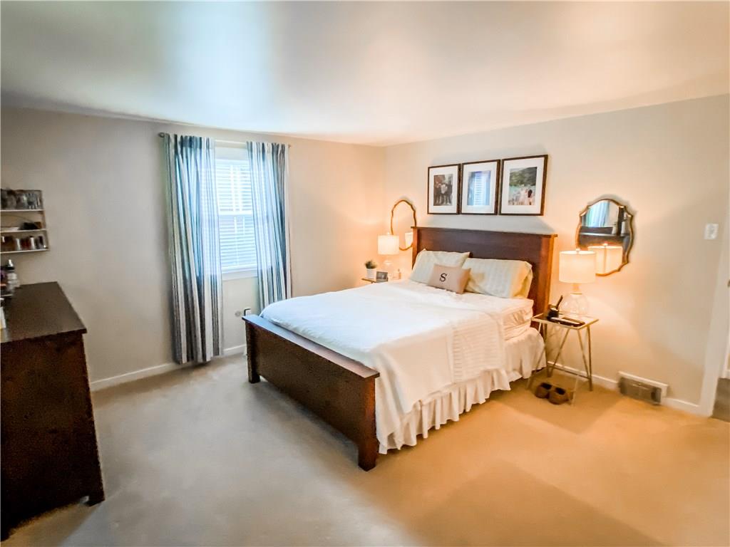 255 McIntyre Road Pittsburgh, PA 15237 - Photo 15 of 25 14x14 Master Bedroom
