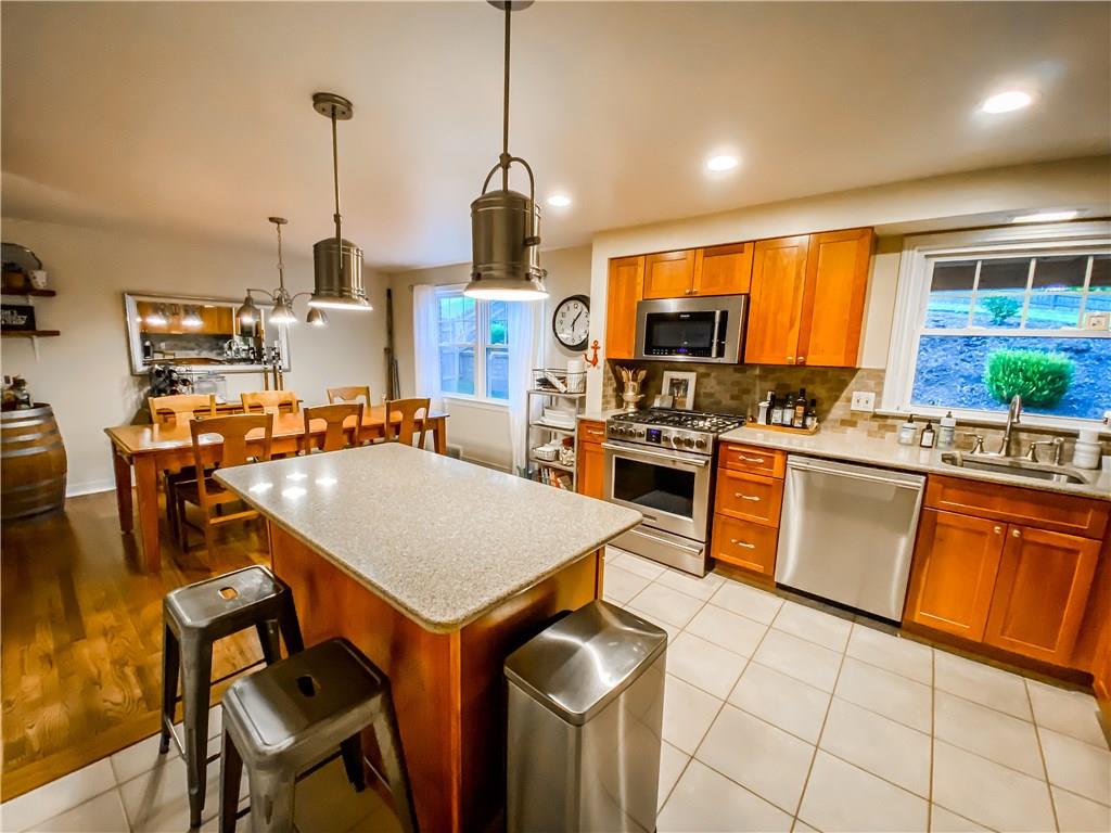 255 McIntyre Road Pittsburgh, PA 15237 - Photo 6 of 25 Matching Stainless Appliances