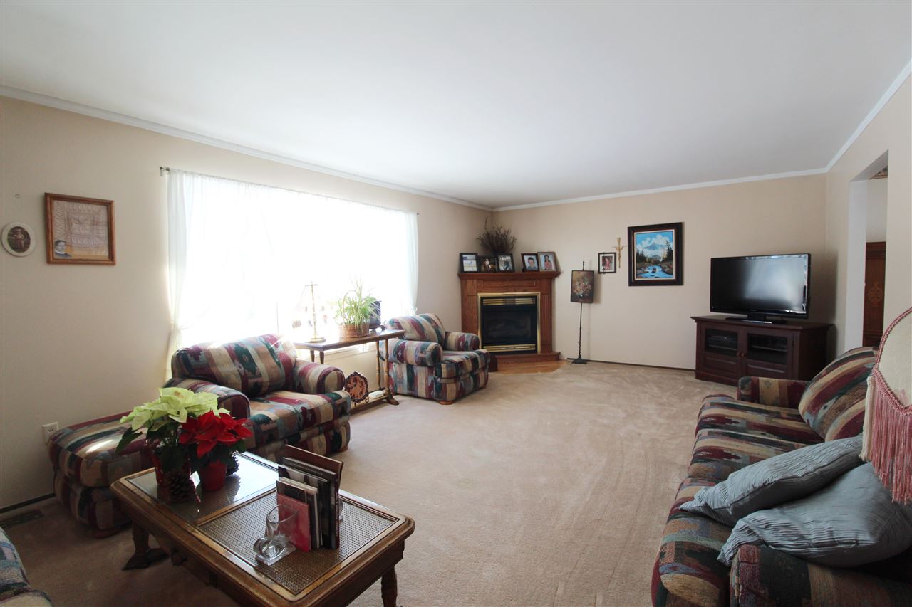 8177 North Nichols Road Flushing, MI 48433 - Photo 3 of 38 50064843-2.JPG