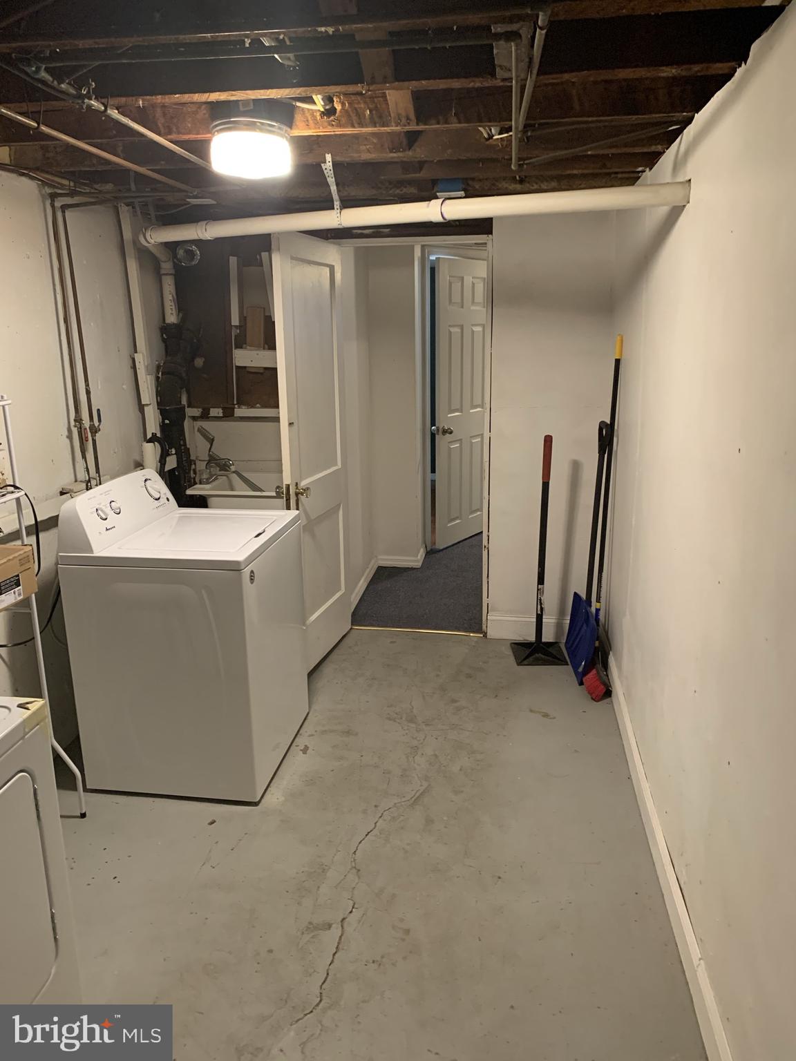 229 Wingate Road Upper Darby, PA 19082 - Photo 20 of 22 UNIT 1 BASEMENT LAUNDRY