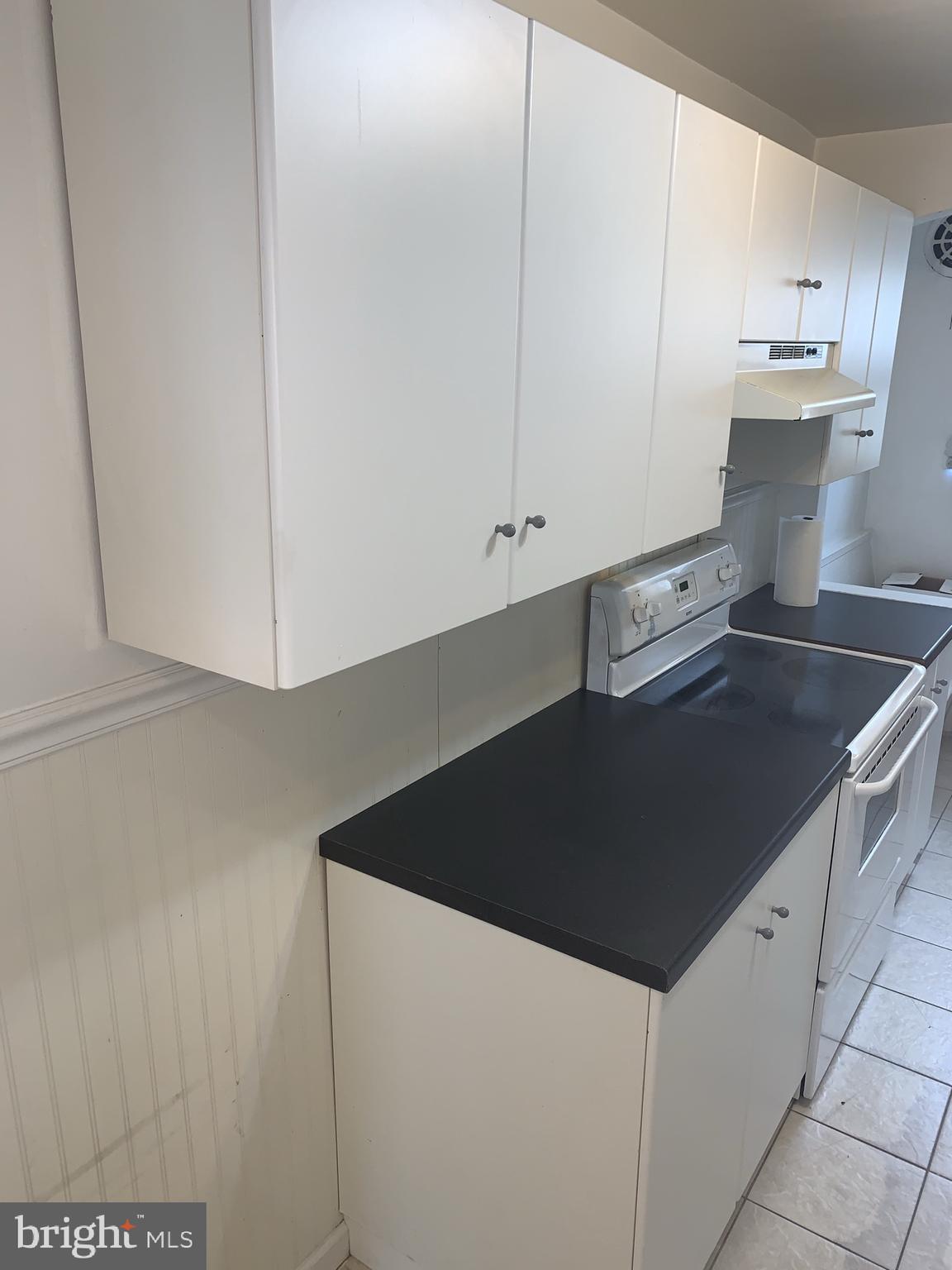 229 Wingate Road Upper Darby, PA 19082 - Photo 4 of 22 UNIT 1 KITCHEN