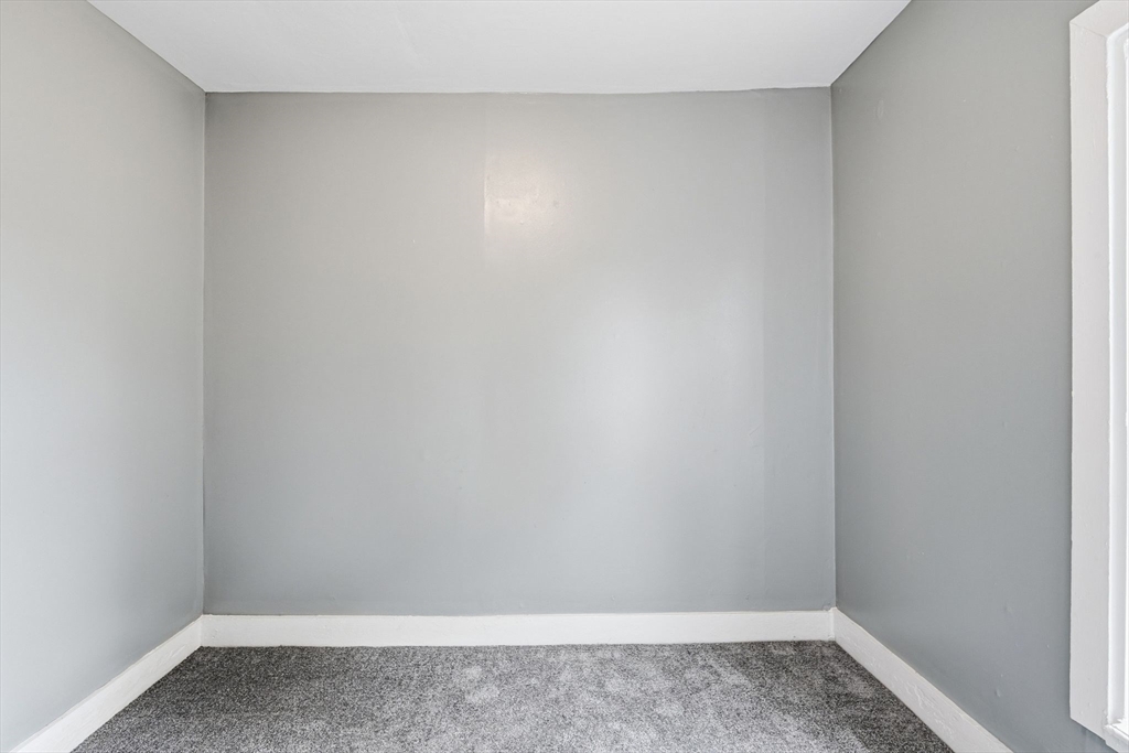 52 Lebanon Street Springfield, MA 01109 - Photo 19 of 42