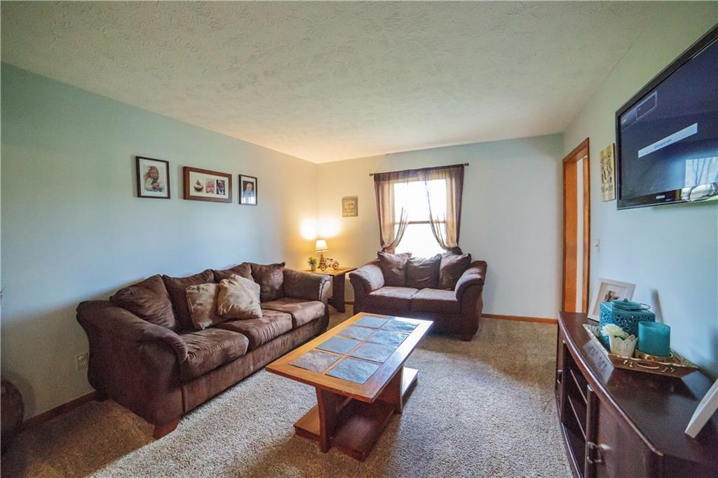 2453 Knobs End Court Springfield, OH 45502 - Photo 10 of 41