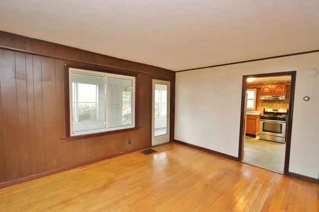 $159,900 | 71 Dillingham Street, Bangor, ME 04401