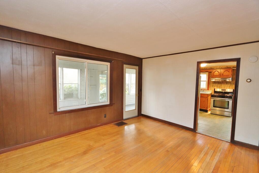 71 Dillingham Street Bangor, ME 04401 - Photo 12 of 28 IMG_6083 (Copy)