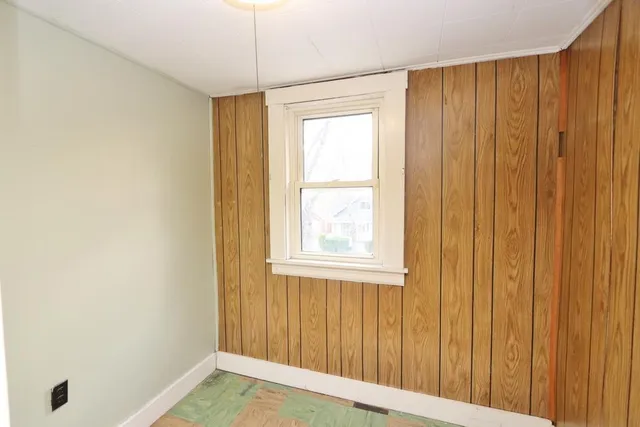 $159,900 | 71 Dillingham Street, Bangor, ME 04401