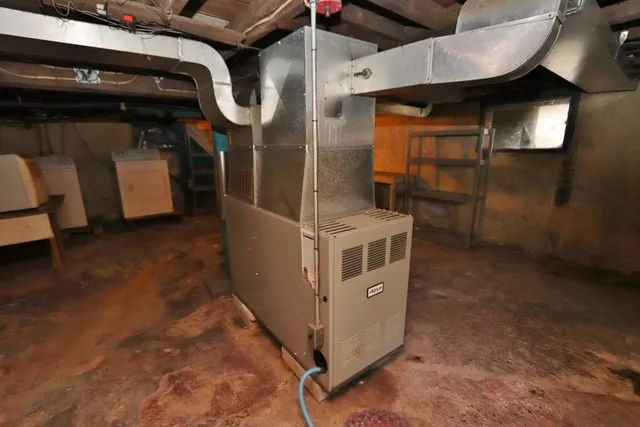 $159,900 | 71 Dillingham Street, Bangor, ME 04401