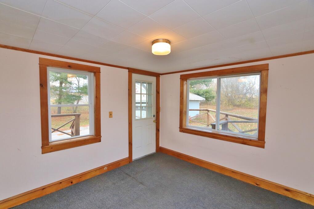 71 Dillingham Street Bangor, ME 04401 - Photo 6 of 28 IMG_6078 (Copy)