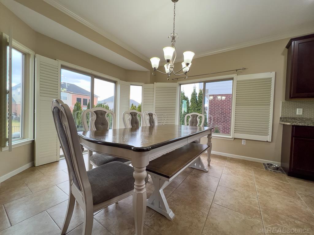 16092 Moore Park Road Macomb, MI 48044 - Photo 13 of 53 50137754-fa906298-89c4-4092-88dc-88384e8d47e9.JPG