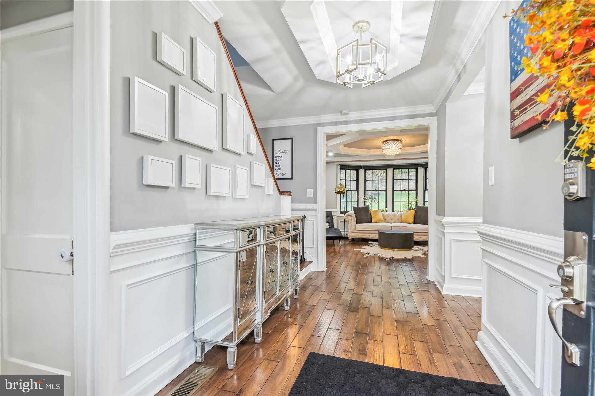 4313 Rugby Road Baltimore, MD 21210 - Photo 5 of 30 Foyer