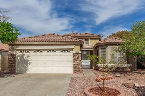 $1,995 | 13949 North 133rd Drive, Surprise, AZ 85379