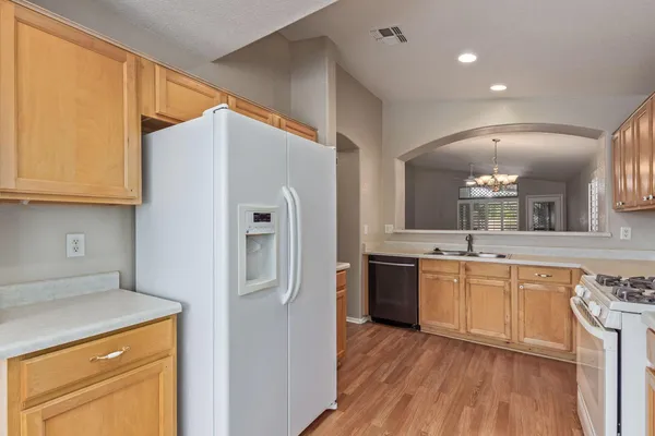 $1,995 | 13949 North 133rd Drive, Surprise, AZ 85379