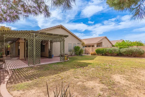 $1,995 | 13949 North 133rd Drive, Surprise, AZ 85379
