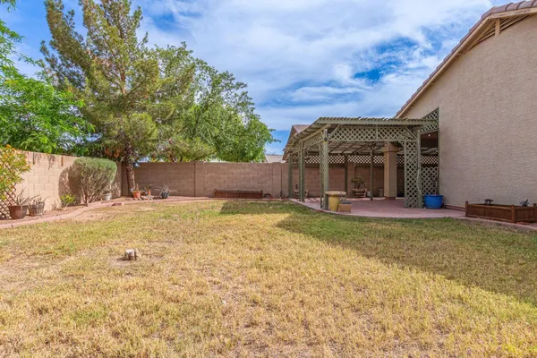 $1,995 | 13949 North 133rd Drive, Surprise, AZ 85379
