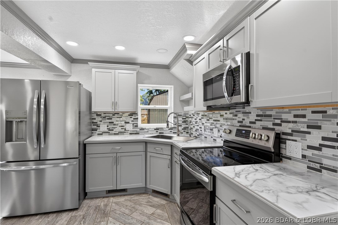 29050 McKenna Villa Road Edwards, MO 65326 - Photo 23 of 69