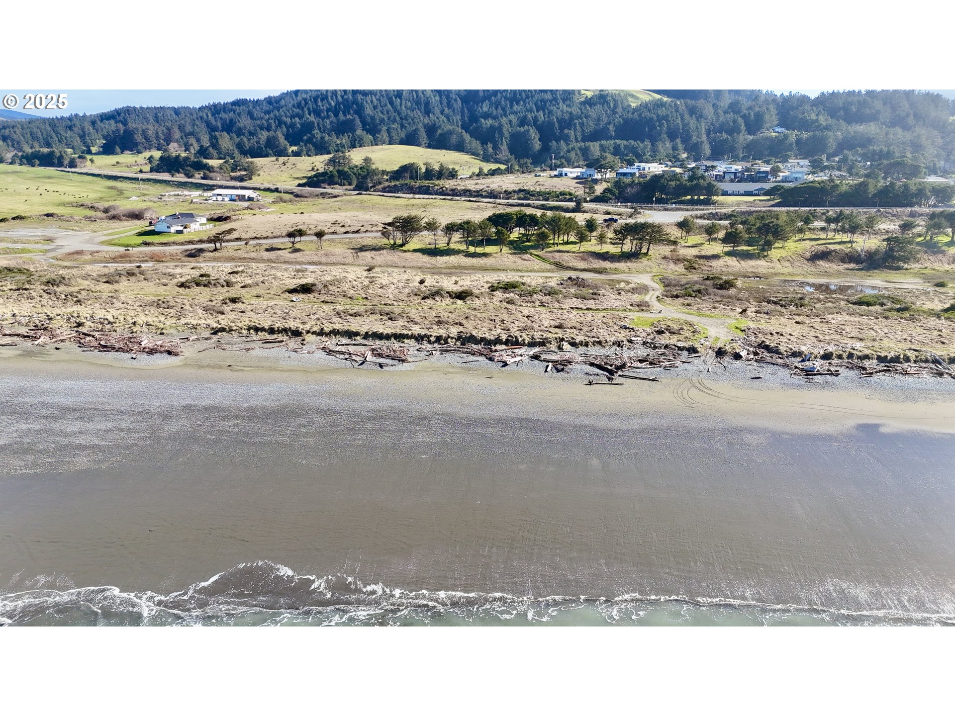 Old Coast Road Gold Beach, OR 97444 - Photo 17 of 26 a view of an ocean and beach