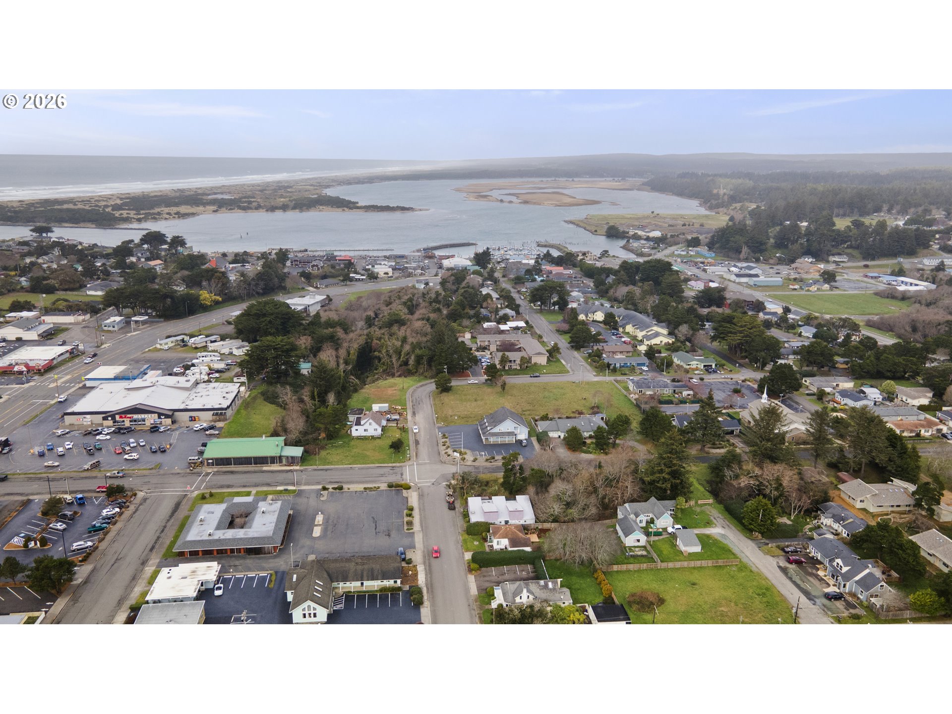 1055 Baltimore Avenue Southeast Bandon, OR 97411 - Photo 35 of 36