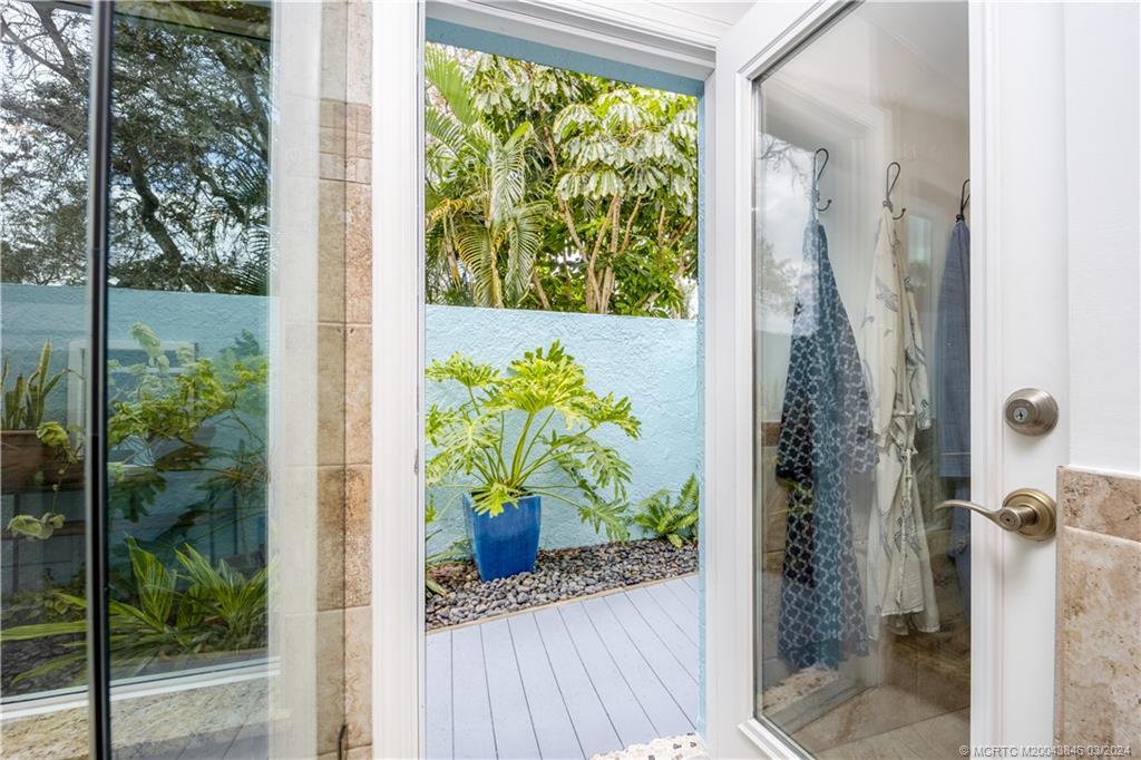 3713 Southeast Matanzas Street Stuart, FL 34996 - Photo 28 of 53 a view of a corridor