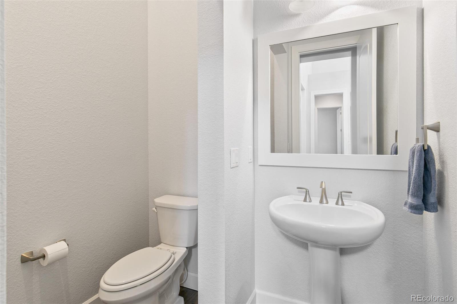 5943 South Olive Circle Centennial, CO 80111 - Photo 18 of 50