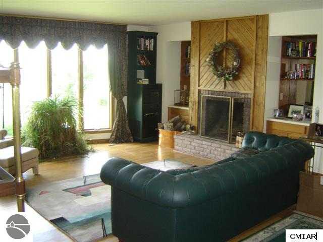 4172 East Wing Road Mount Pleasant, MI 48858 - Photo 3 of 8 1773242-2.JPG