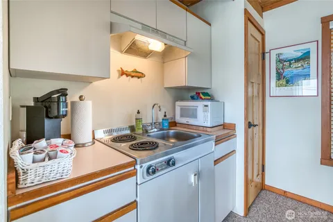 $1,500,000 | 942 Deer Harbor Road, Orcas Island, WA 98245