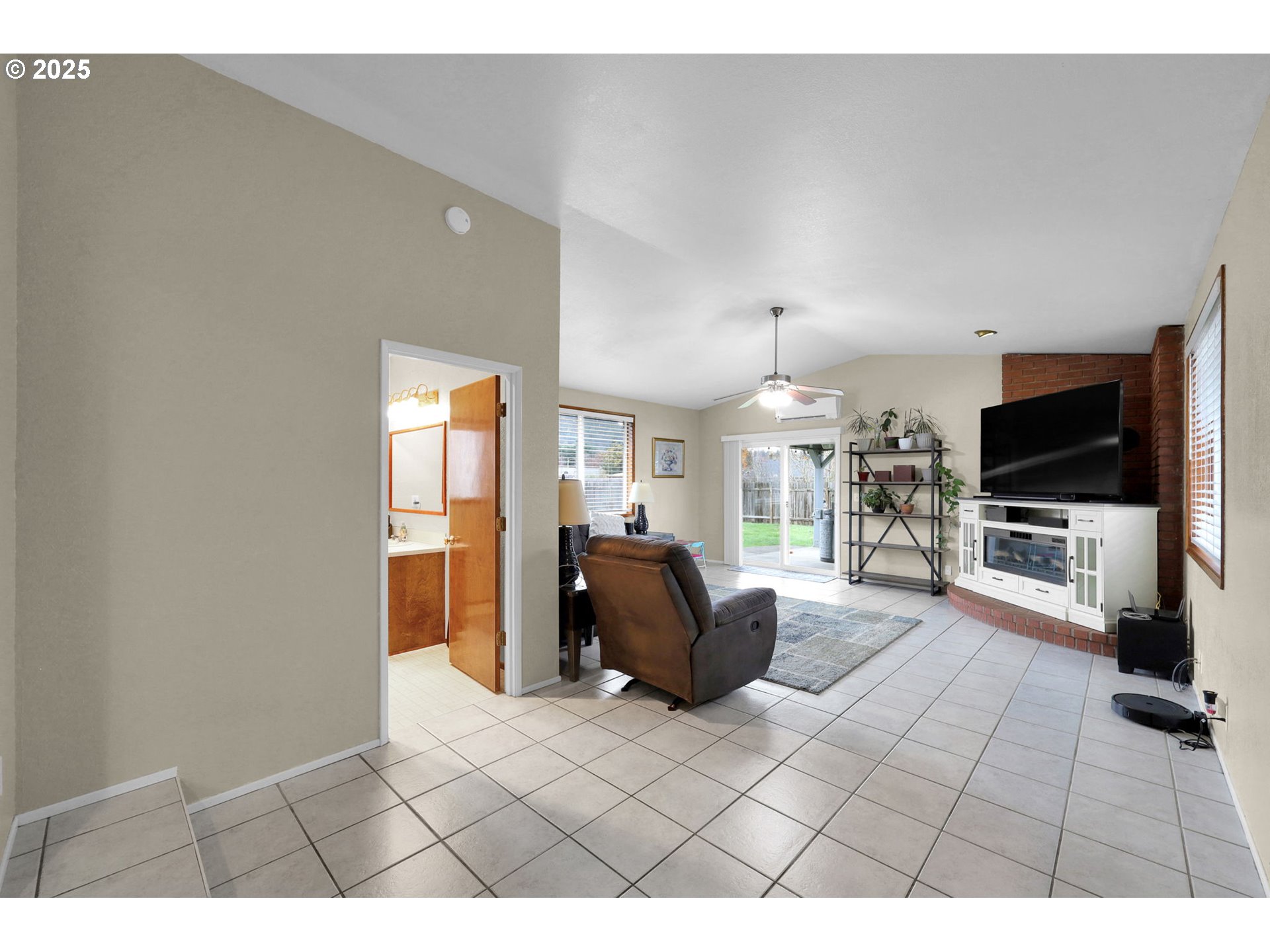 482 Laksonen Loop Springfield, OR 97478 - Photo 11 of 36