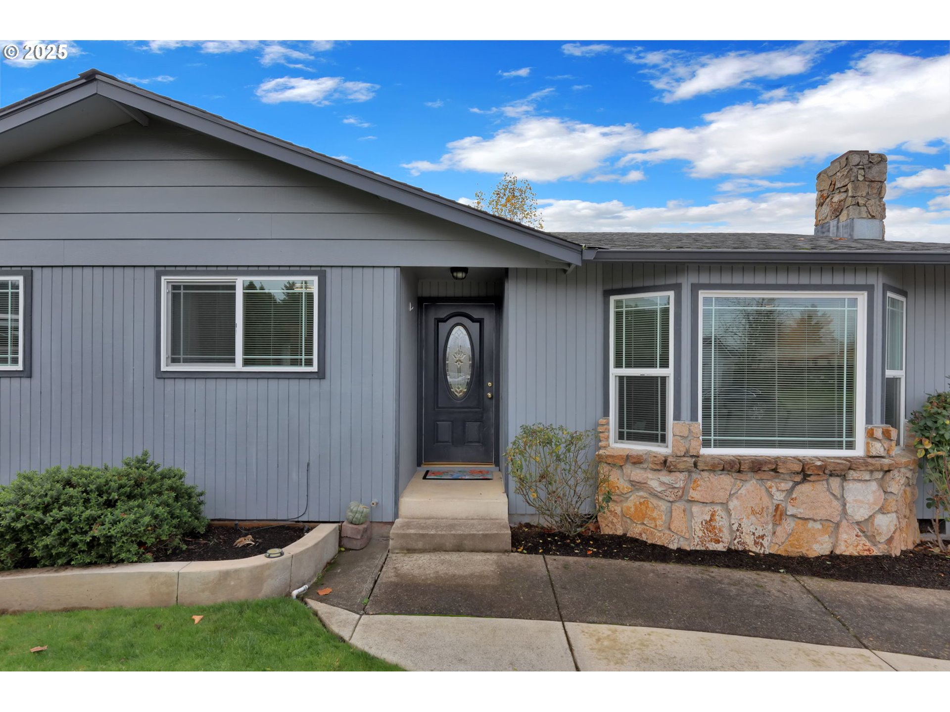 482 Laksonen Loop Springfield, OR 97478 - Photo 2 of 36