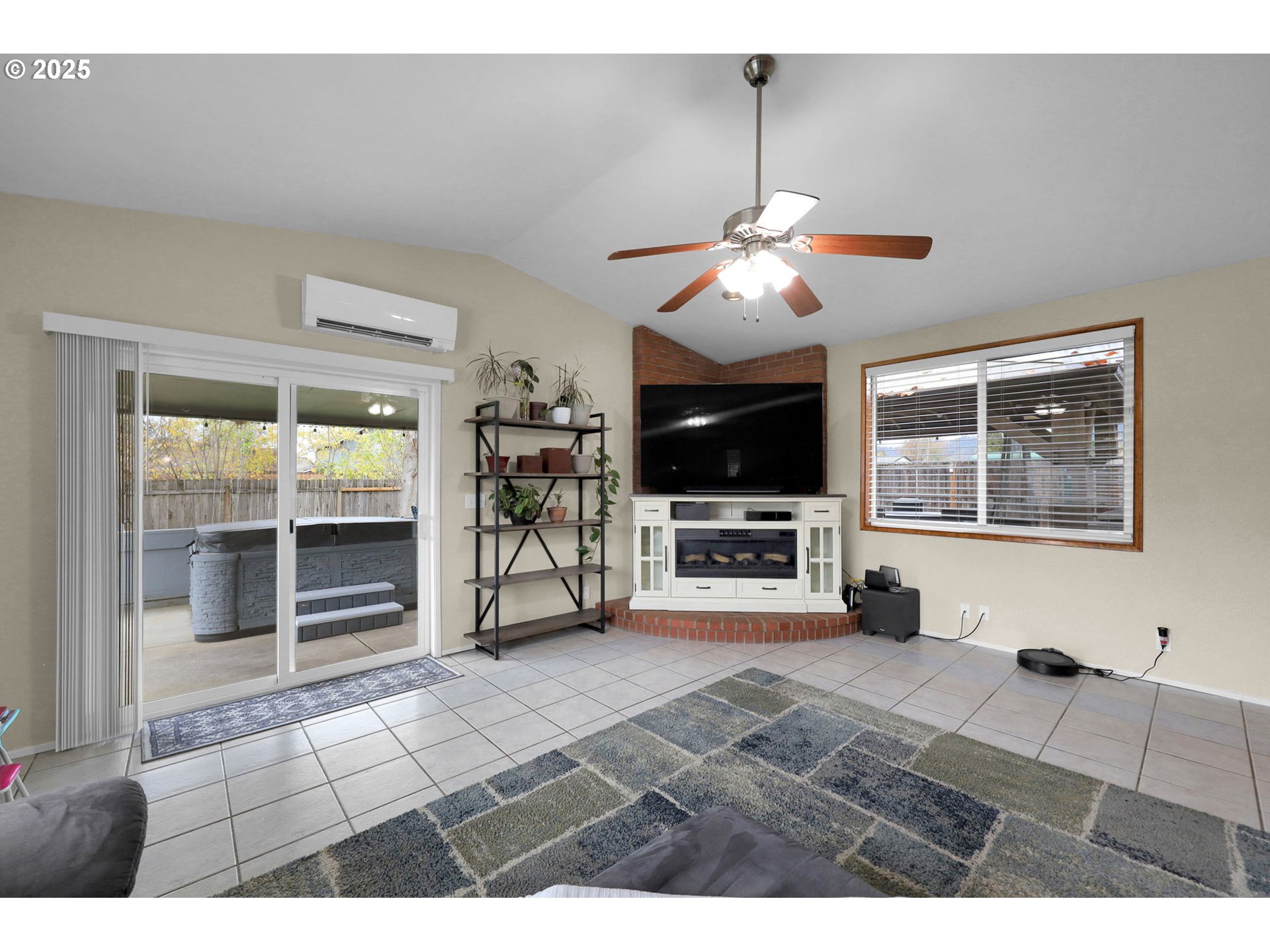 482 Laksonen Loop Springfield, OR 97478 - Photo 10 of 36