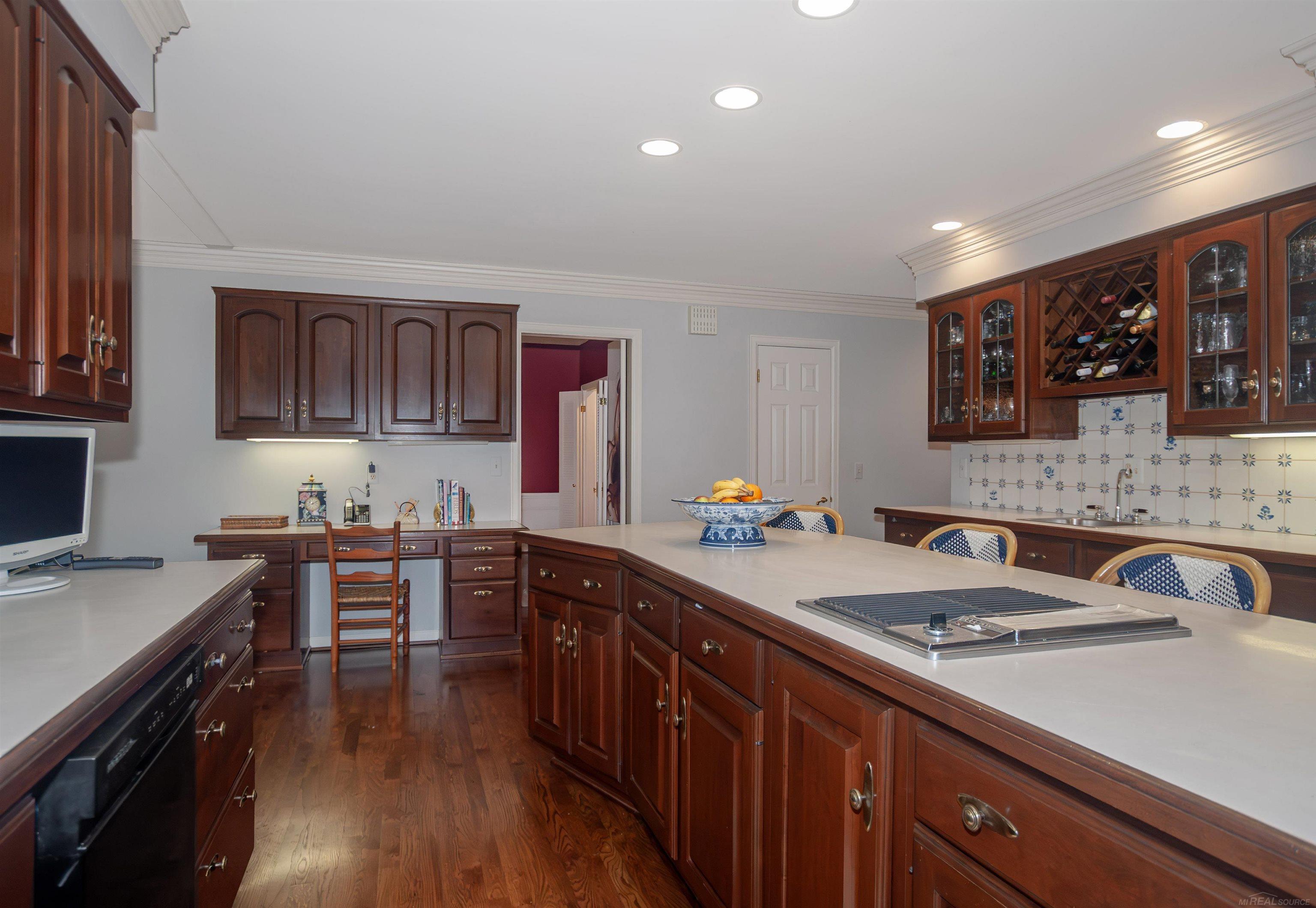 570 Oxford Road Grosse Pointe Woods, MI 48236 - Photo 30 of 99