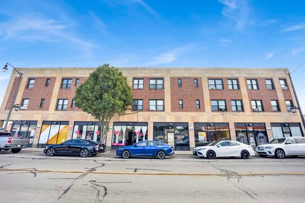 $995 | 414 West Walnut Street, Unit 309, Maywood, IL 60153