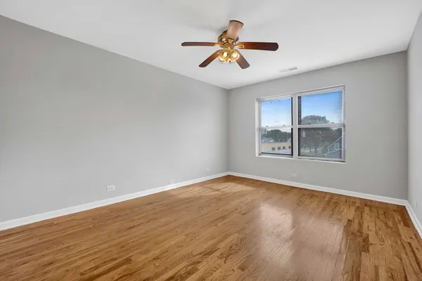 $995 | 414 West Walnut Street, Unit 309, Maywood, IL 60153